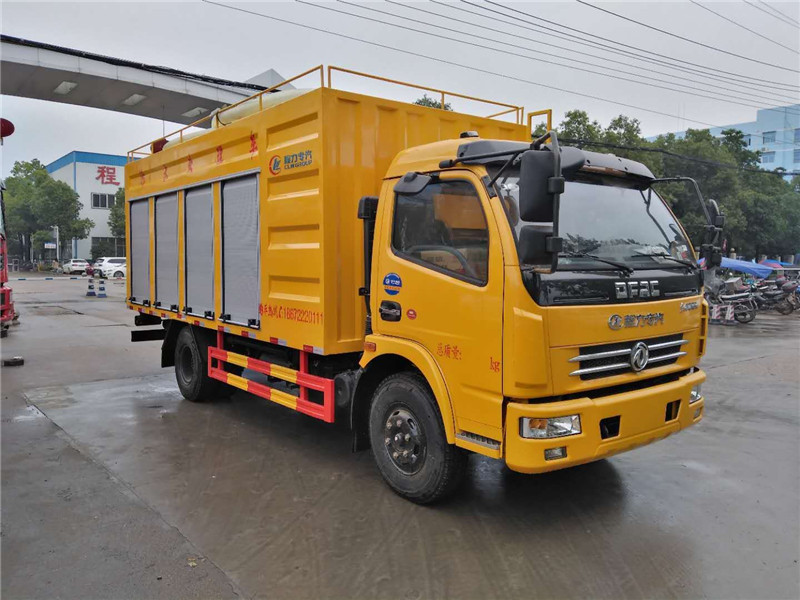  東風(fēng)多利卡污水凈化處理車(chē)具有雙重功能，作業(yè)安全程度高
