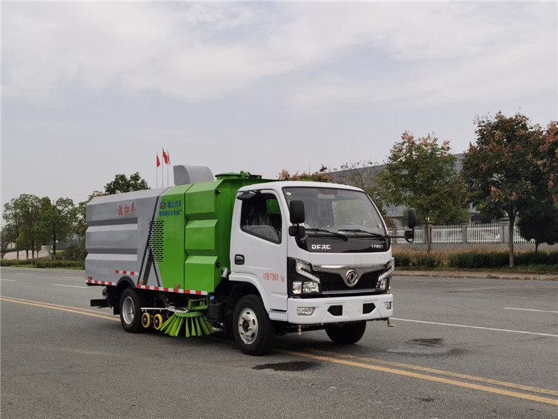 東風(fēng)純電動(dòng)洗掃車(chē)功能齊全，作業(yè)模式豐富，智能化程度高