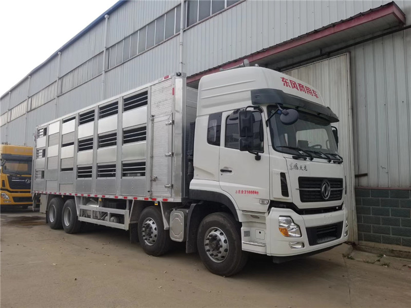 東風天龍畜禽運輸車配備空氣過濾系統(tǒng)，有效過濾病原體傳播媒介物