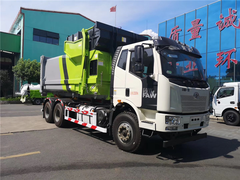 東風(fēng)8方壓縮式垃圾車(chē)箱體采用武鋼優(yōu)質(zhì)Q345錳鋼制作